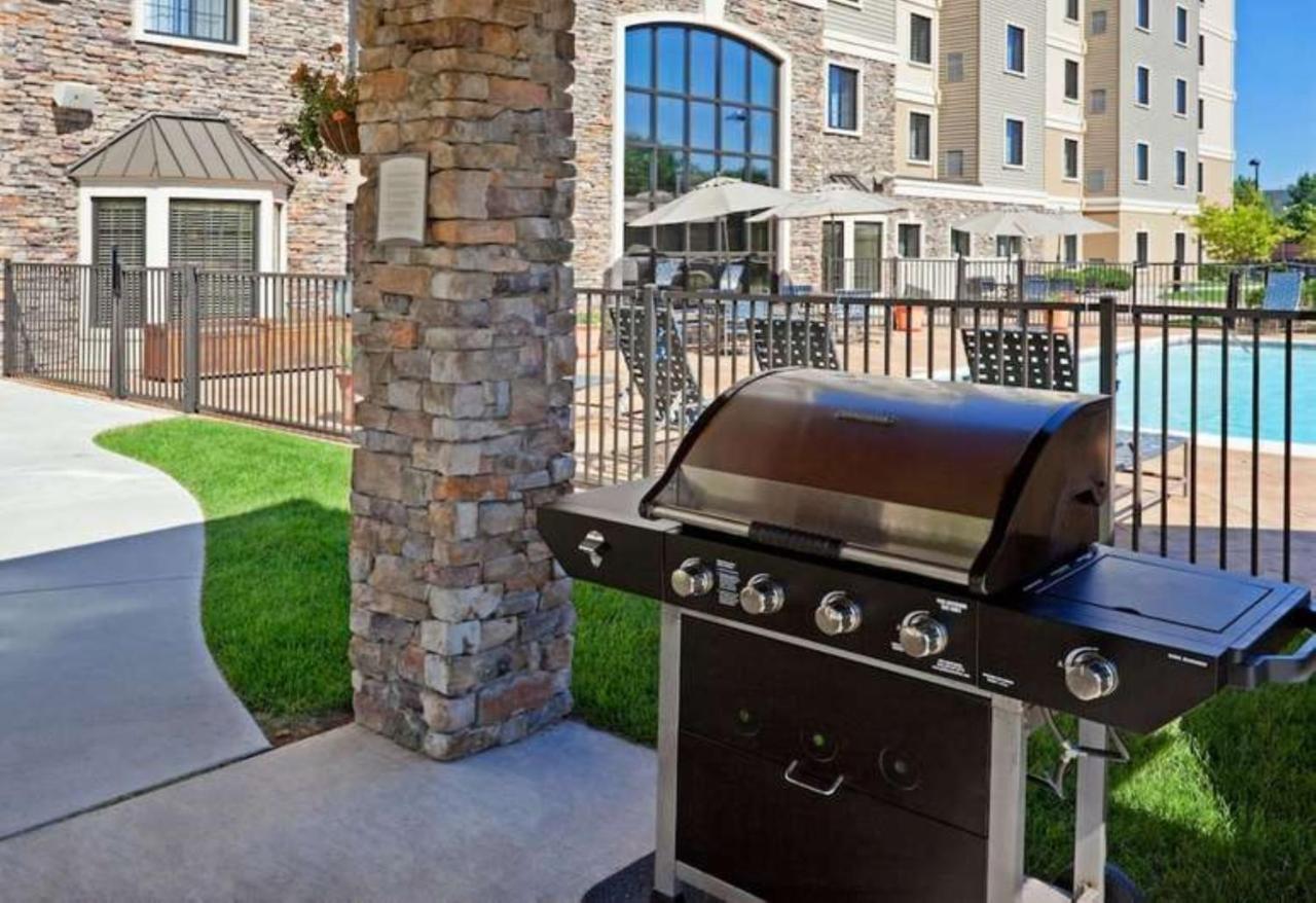 Staybridge Suites - Denton By Ihg Esterno foto